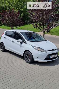 Хетчбек Ford Fiesta 2011 в 