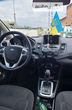Хэтчбек Ford Fiesta 2019 в 