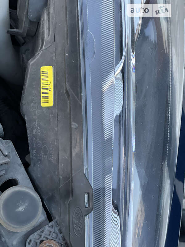 Хэтчбек Ford Fiesta 2015 в Киеве