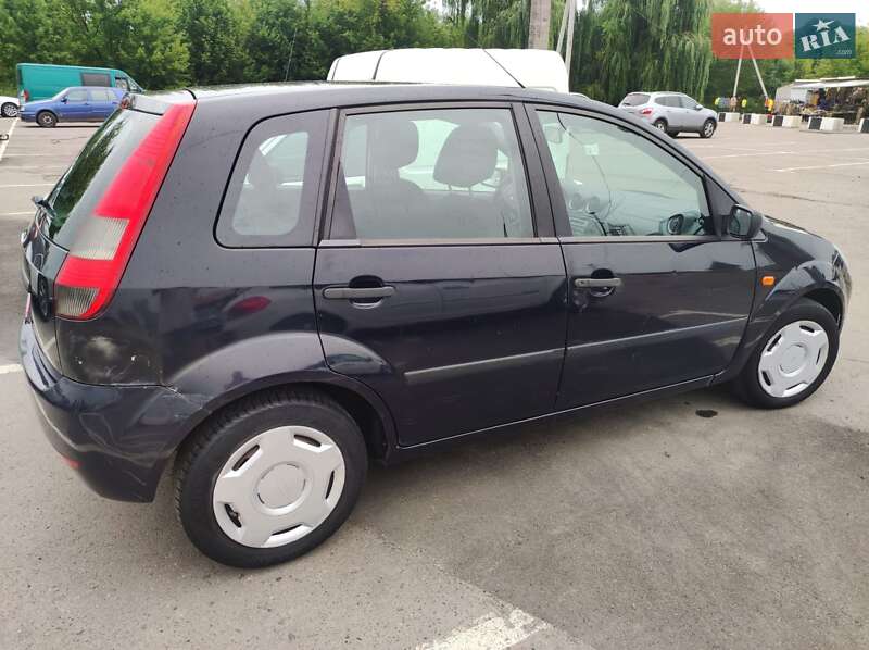 Хэтчбек Ford Fiesta 2005 в Луцке