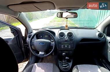 Хэтчбек Ford Fiesta 2007 в 