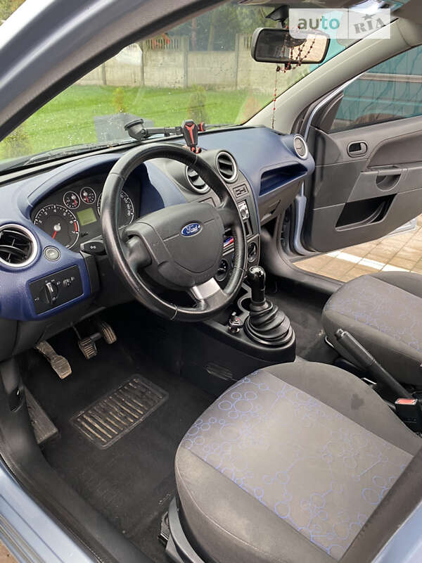 Хэтчбек Ford Fiesta 2006 в Львове фото 7 Хэтчбек Ford Fiesta 2006 в Львове