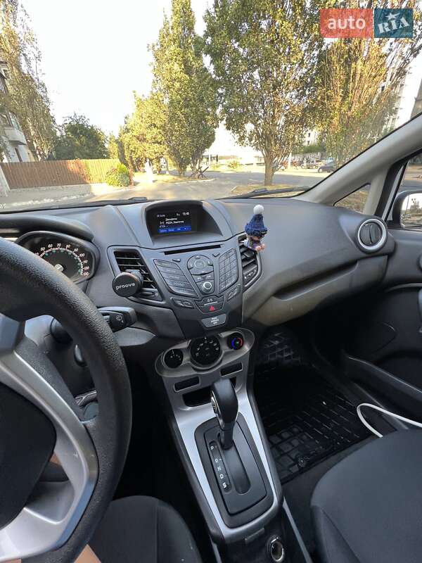 Седан Ford Fiesta 2019 в Днепре