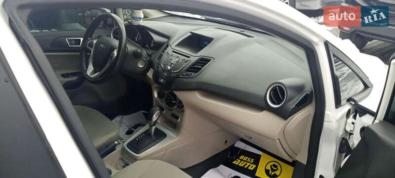 Седан Ford Fiesta 2016 в Новояворовске фото 22 Седан Ford Fiesta 2016 в Новояворовске