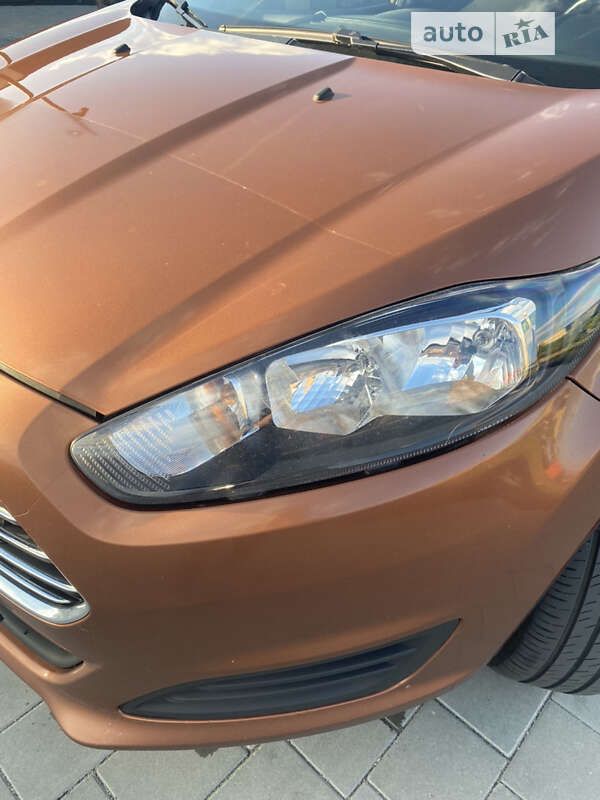Хэтчбек Ford Fiesta 2015 в Хмельницком
