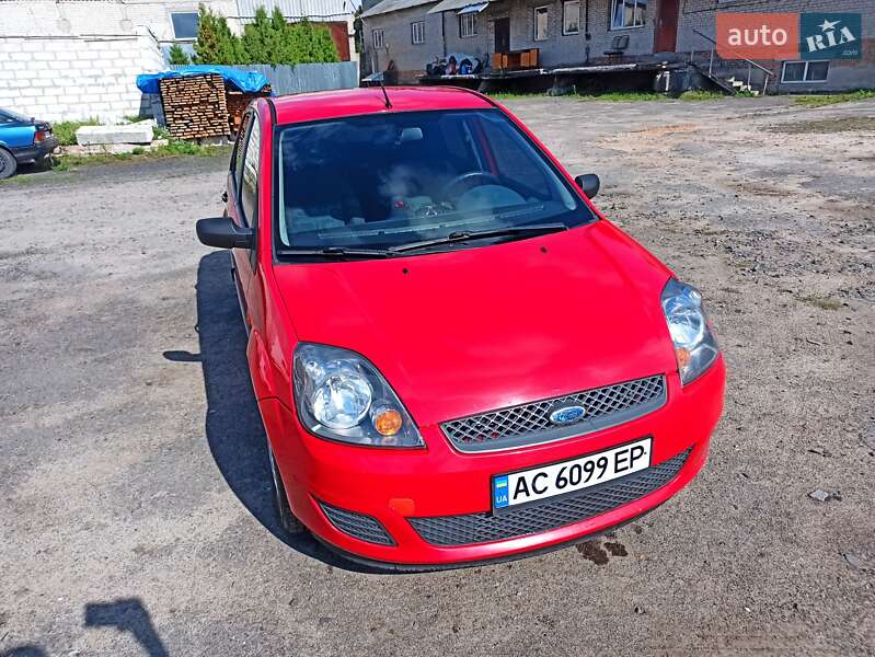 Хетчбек Ford Fiesta 2008 в Цумані