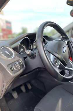Хэтчбек Ford Fiesta 2014 в 