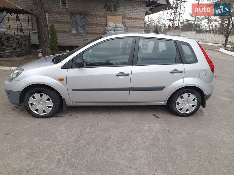 Хэтчбек Ford Fiesta 2007 в Бершади