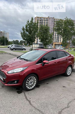 Седан Ford Fiesta 2015 в Черкассах