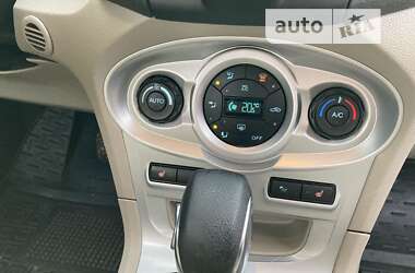 Седан Ford Fiesta 2018 в Львове
