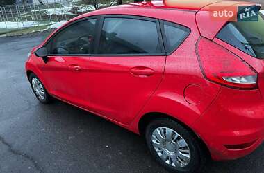 Хэтчбек Ford Fiesta 2010 в Хусте