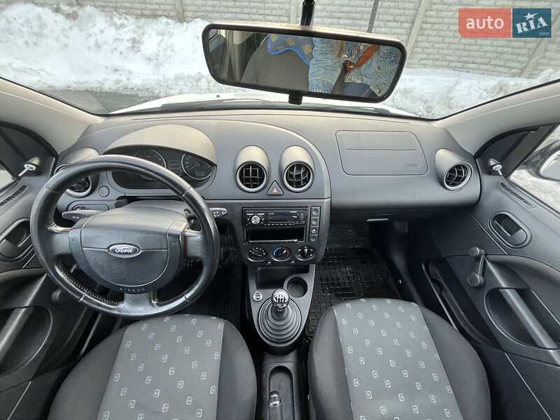 Хэтчбек Ford Fiesta 2004 в Чернигове фото 10 Хэтчбек Ford Fiesta 2004 в Чернигове