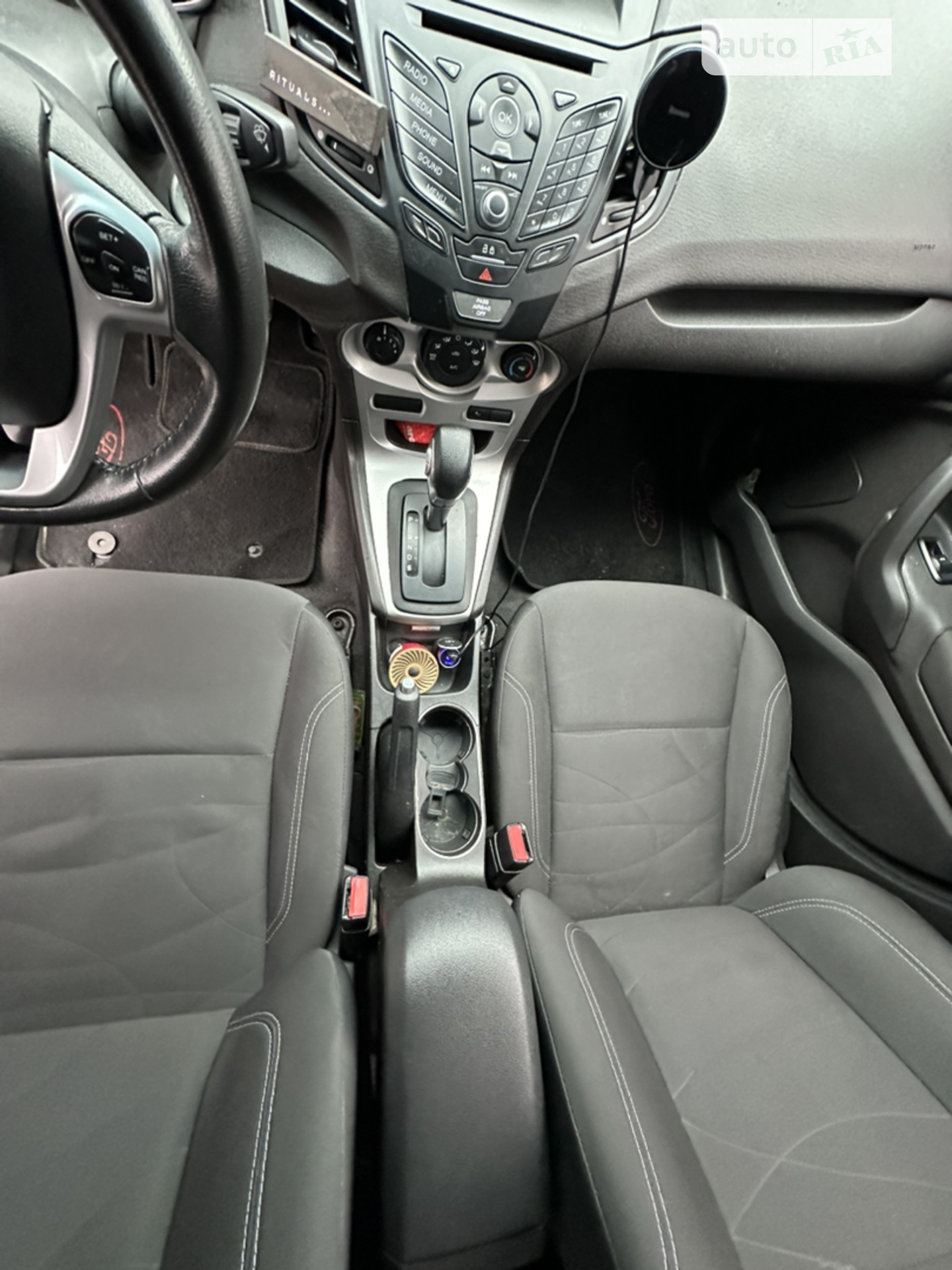 2016 Ford Fiesta - мініатюра 12