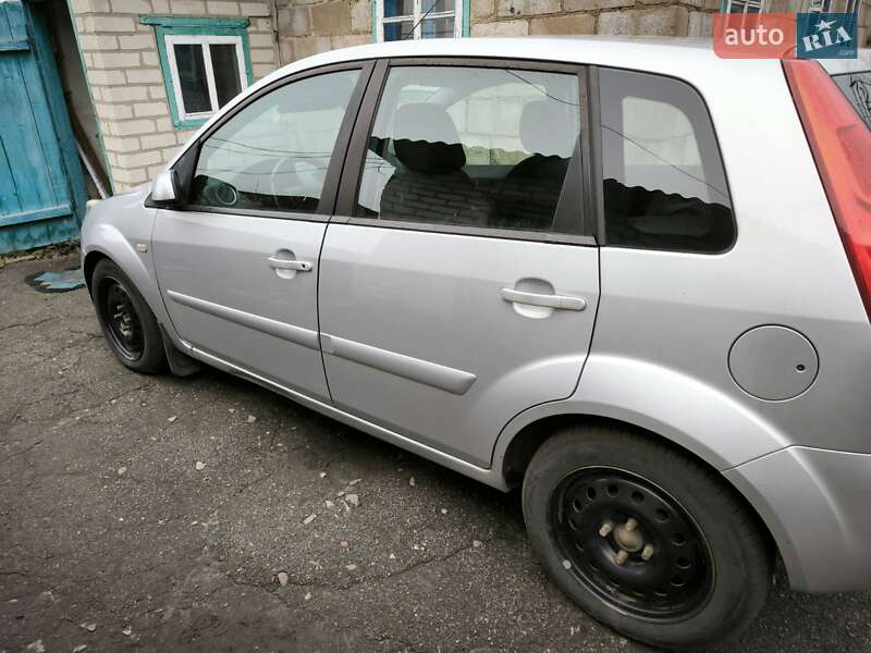 Хетчбек Ford Fiesta 2008 в Першотравенську