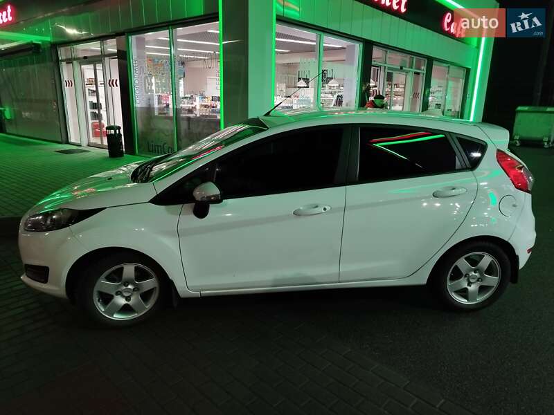 Хэтчбек Ford Fiesta 2015 в Белой Церкви фото 7 Хэтчбек Ford Fiesta 2015 в Белой Церкви