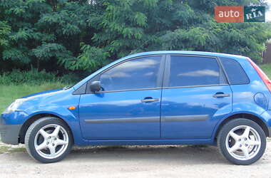Хэтчбек Ford Fiesta 2006 в 