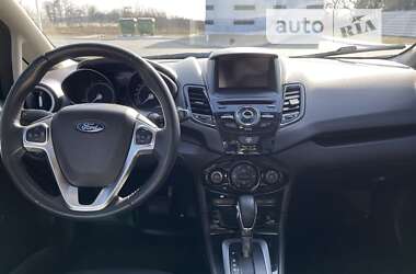 Седан Ford Fiesta 2016 в Николаеве