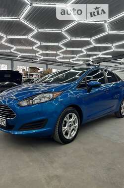 Седан Ford Fiesta 2016 в Киеве