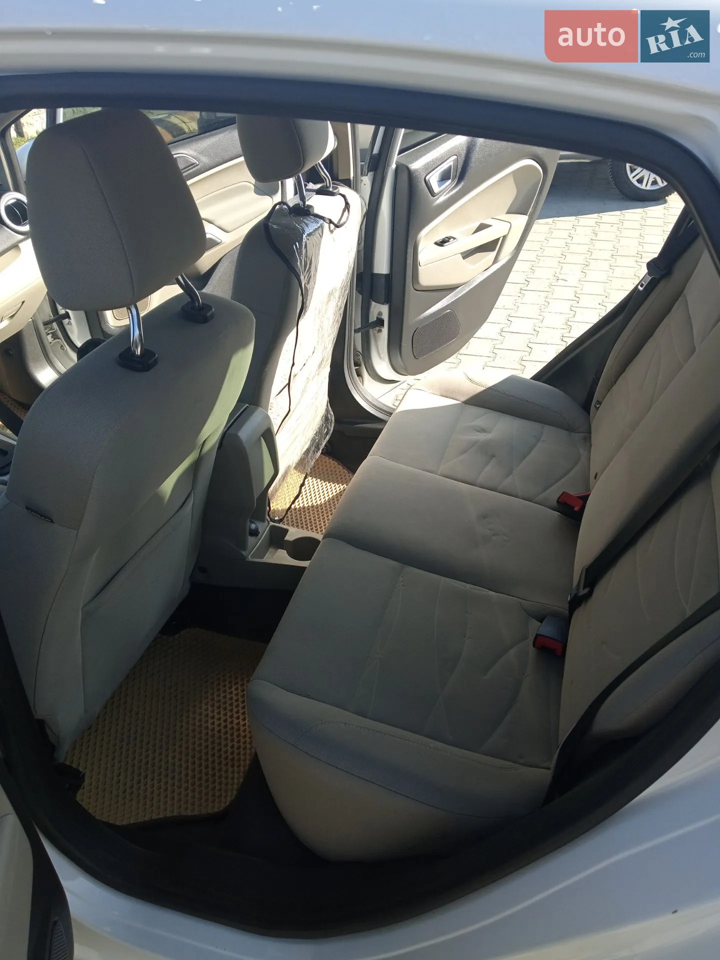 2016 Ford Fiesta - мініатюра 4