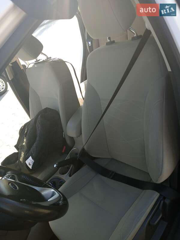 Седан Ford Fiesta 2016 в Новояворовске фото 14 Седан Ford Fiesta 2016 в Новояворовске