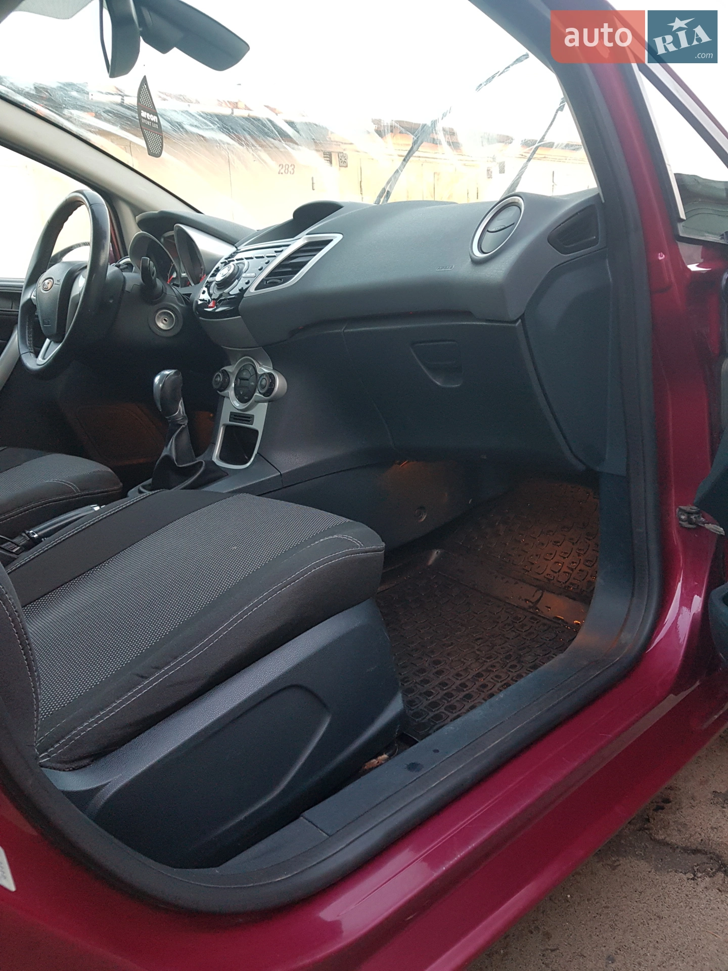 2010 Ford Fiesta - мініатюра 2