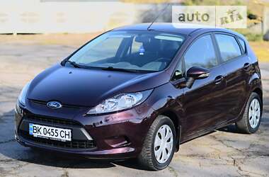 Хэтчбек Ford Fiesta 2011 в Дубно