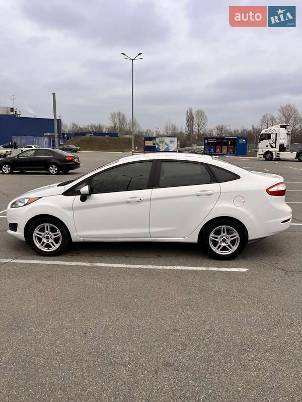 Седан Ford Fiesta 2017 в Броварах