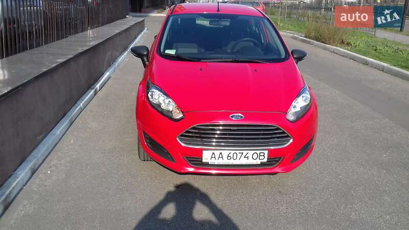 Хэтчбек Ford Fiesta 2013 в Киеве фото 5 Хэтчбек Ford Fiesta 2013 в Киеве