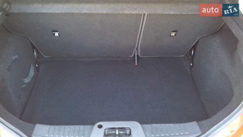 Хэтчбек Ford Fiesta 2013 в Киеве фото 13 Хэтчбек Ford Fiesta 2013 в Киеве