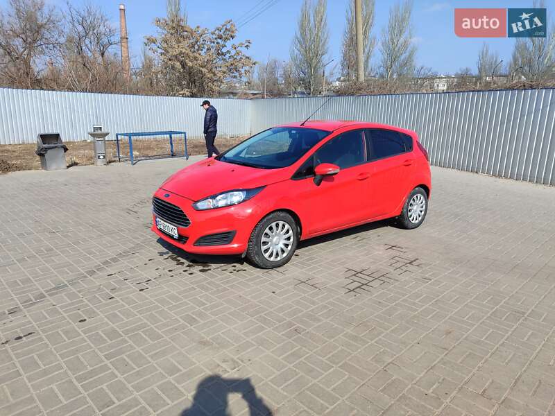 Хэтчбек Ford Fiesta 2015 в Запорожье