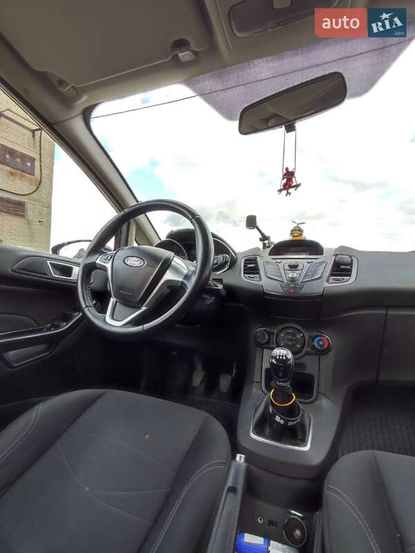 Хетчбек Ford Fiesta 2013 в Нововолинську
