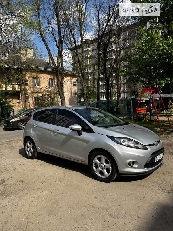 Хэтчбек Ford Fiesta 2010 в Львове фото 4 Хэтчбек Ford Fiesta 2010 в Львове