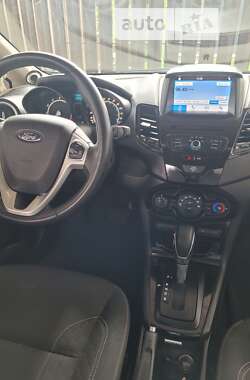Хэтчбек Ford Fiesta 2015 в Броварах