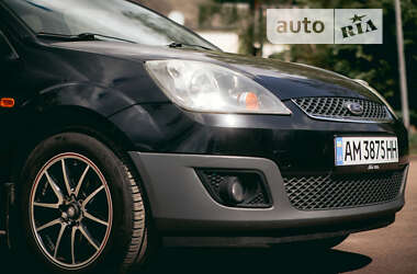 Хетчбек Ford Fiesta 2008 в Житомирі