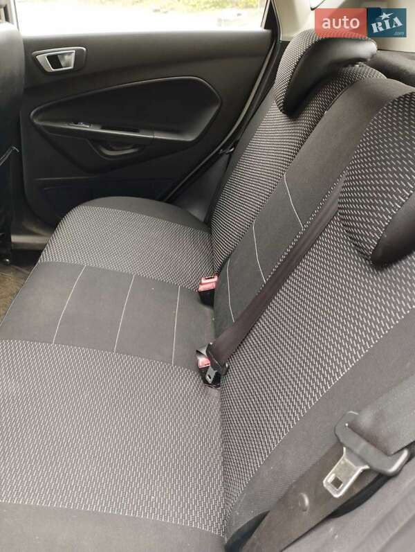 Хэтчбек Ford Fiesta 2013 в Сумах фото 4 Хэтчбек Ford Fiesta 2013 в Сумах