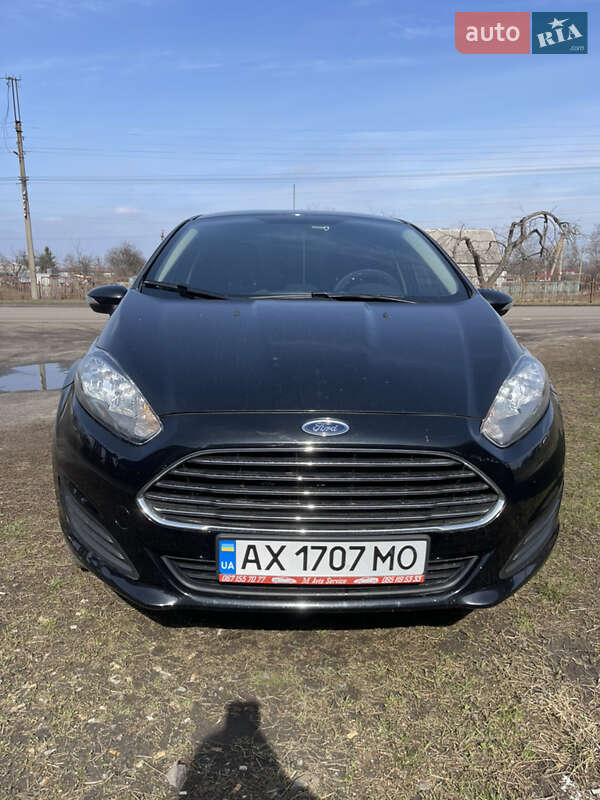 Седан Ford Fiesta 2017 в Краснограде