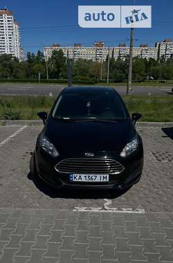 Хэтчбек Ford Fiesta 2016 в Киеве