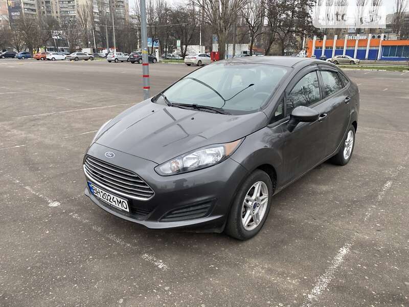 Седан Ford Fiesta 2017 в Киеве