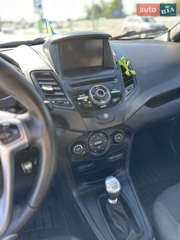 Хетчбек Ford Fiesta 2013 в Котельві