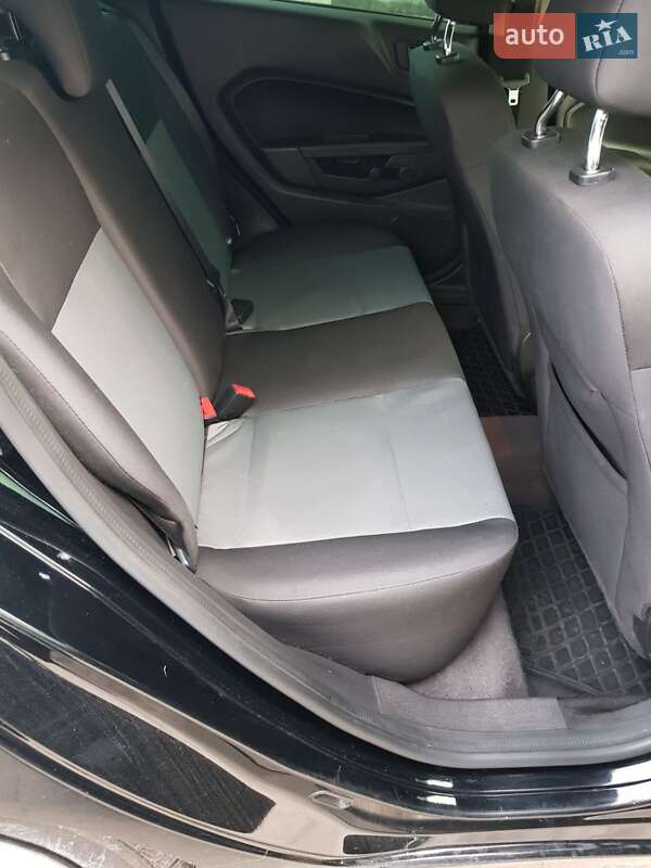 Седан Ford Fiesta 2019 в Киеве