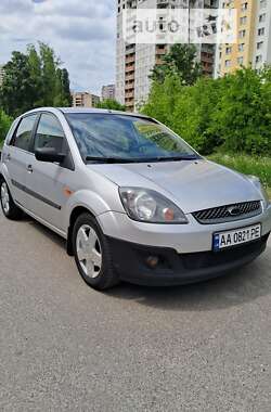 Хэтчбек Ford Fiesta 2008 в Киеве