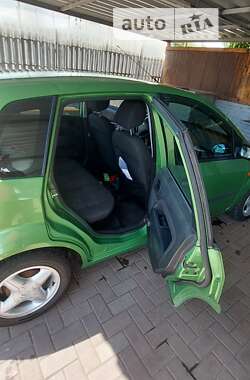 Хетчбек Ford Fiesta 2005 в Костянтинівці