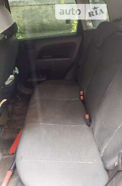 Хэтчбек Ford Fiesta 2006 в 