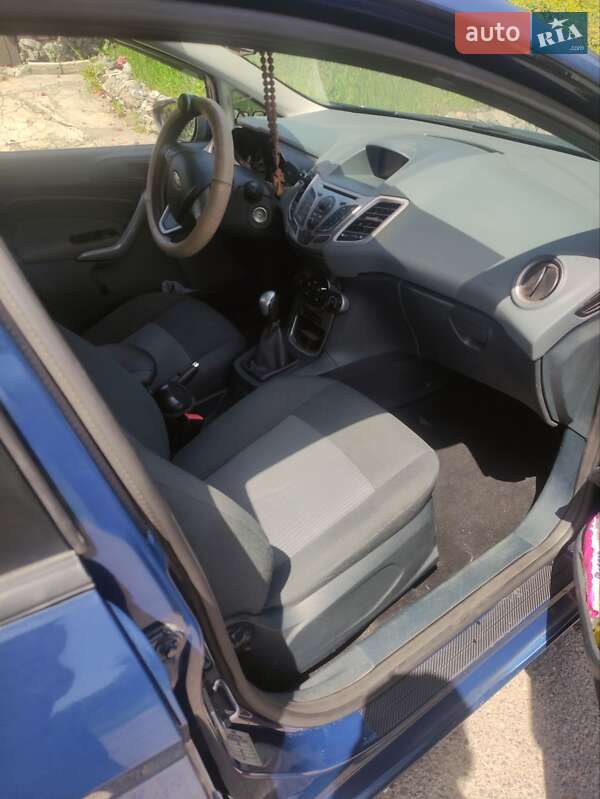 Хэтчбек Ford Fiesta 2010 в Каменском