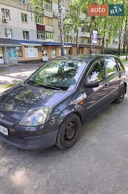 Хэтчбек Ford Fiesta 2006 в 