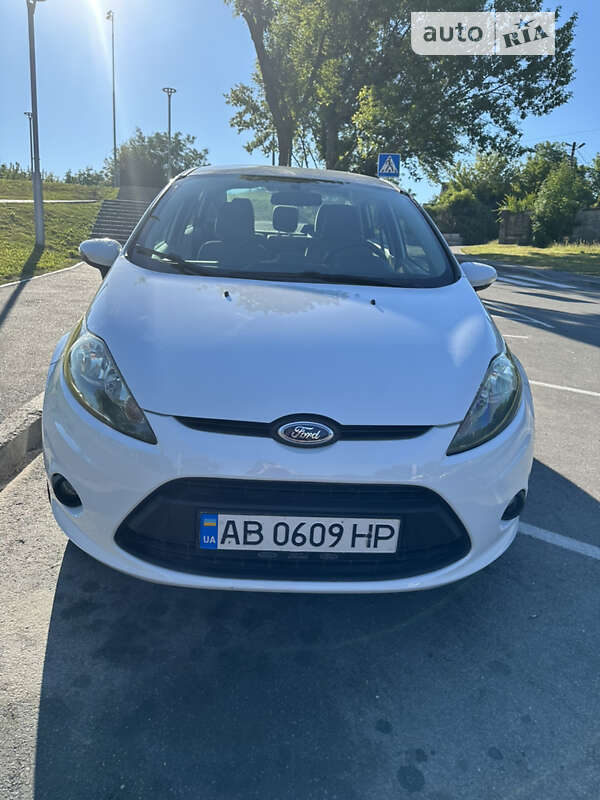 Седан Ford Fiesta 2013 в Вінниці