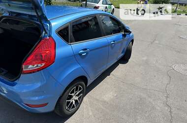 Хэтчбек Ford Fiesta 2010 в Киеве