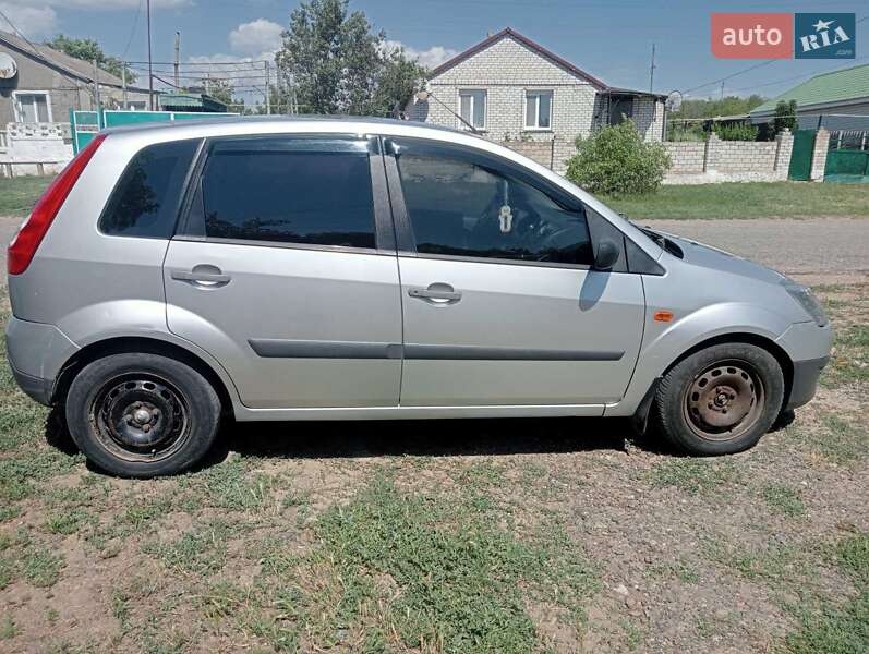Хэтчбек Ford Fiesta 2007 в Березанке