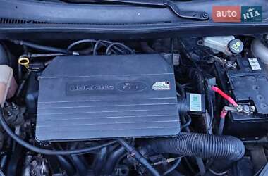 Хэтчбек Ford Fiesta 2007 в 