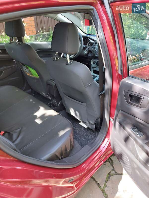 Седан Ford Fiesta 2017 в Житомире